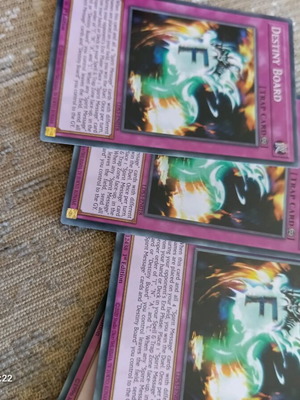 Yu-Gi-Oh Destiny Board like new Legendary Duelists: Season 3