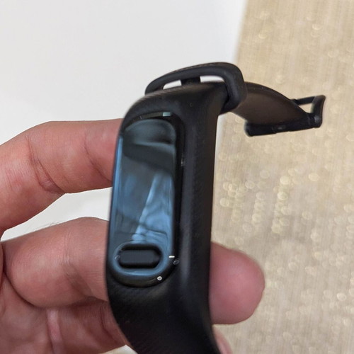 Garmin Vivosmart 5 S/M activity tracker smart band used, black