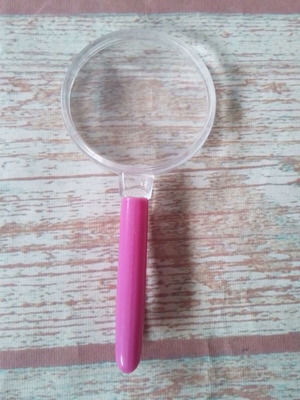 Children's magnifying glass used, length 11 cm