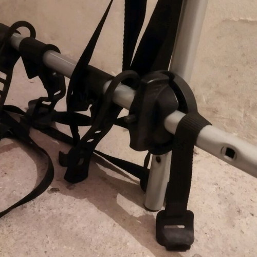 Thule bike rack for 3 bikes used