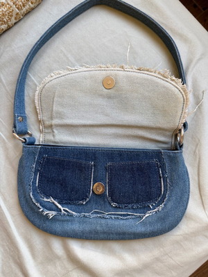 Fiorucci jean τσάντα ώμου ελαφρώς μεταχειρισμένη, μπλε