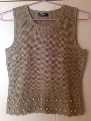 Women's sleeveless knitted blouse brown like new, size S