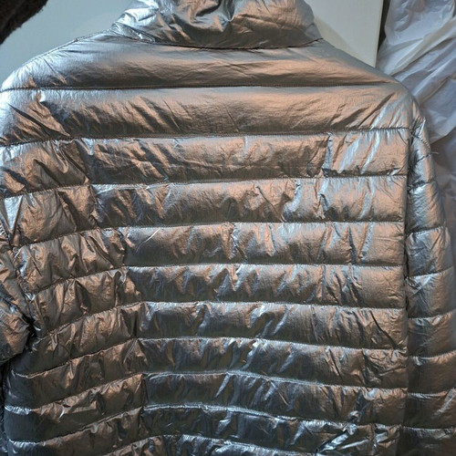 Short jacket new silver with zipper and pockets