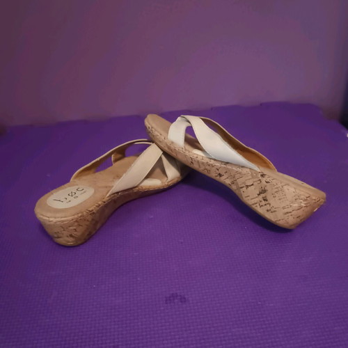 B.o.c Born Concept Women's Sandals Size 40 Like New White