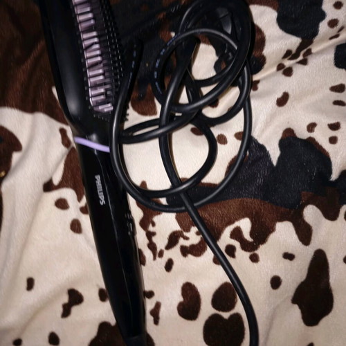 Philips StyleCare Essential electric hair straightening brush like new