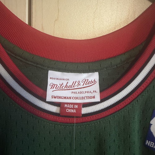 Derrick Rose 2008-09 Chicago Bulls Hardwood Classics jersey, small