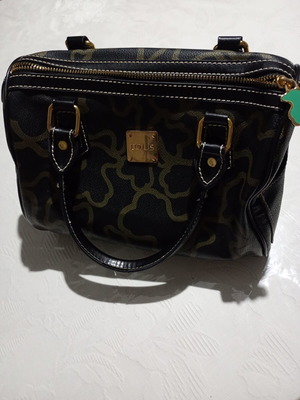 Tous bag like new with spacious interior, black and green