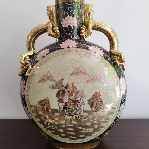 Large Chinese Satsuma vase like new