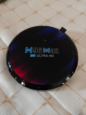 TV Box H96 Max RK3528 8K UHD with WiFi USB Android 13.0