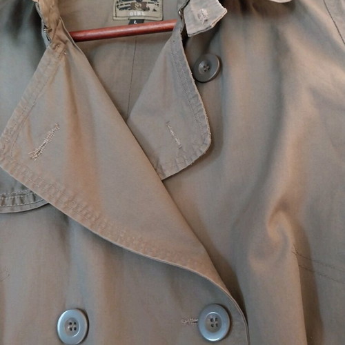 Maps women's coat L, khaki color, like new