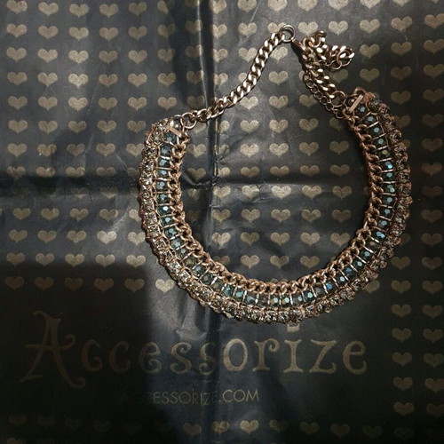 Accessorize necklace in excellent condition