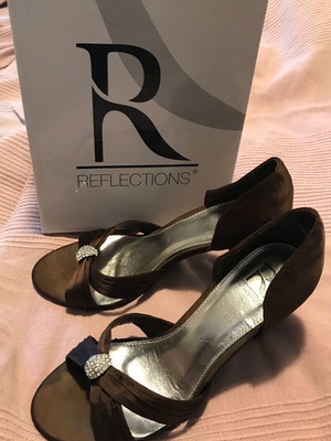 Satin peep toe heels size 39, new, brown with rhinestone buckle