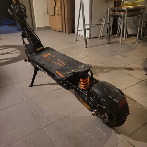 Kukirin G2 Master 2025 electric scooter like new