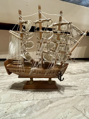 Ξύλινο διακοσμητικό καράβι Endeavour μεταχειρισμένο με υφασμάτινα πανιά