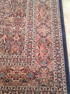 Wool living room rug with fringes like new, 3x2.5 meters