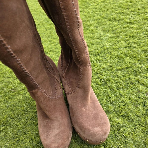 UGG boots brown brand new, size 36