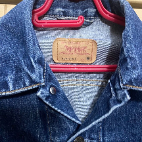 Levi’s Denim Jacket used, classic style, size Medium