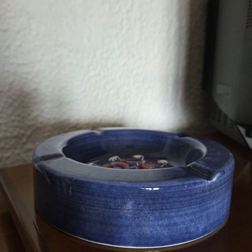 Chinese ashtray like new with maker's mark