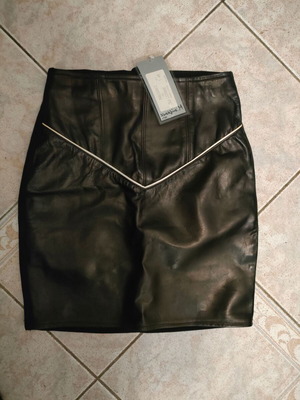 Leather skirt new from France, black with zipper and elastic