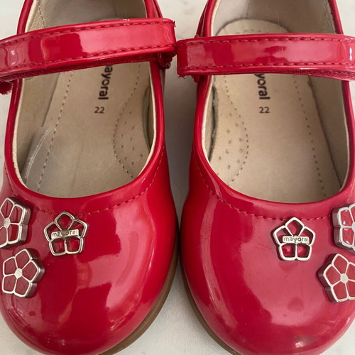 Mayoral patent leather ballerinas size 22 like new