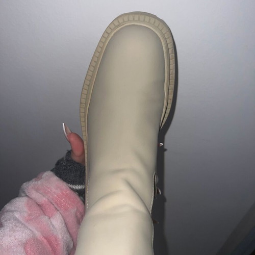 Zara boots size 37 like new, beige