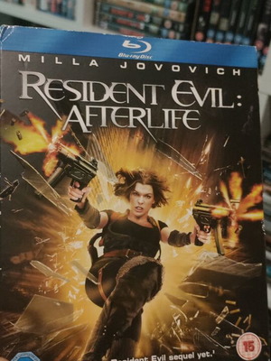 Resident Evil Afterlife Blu-Ray like new, English subtitles, slipcover
