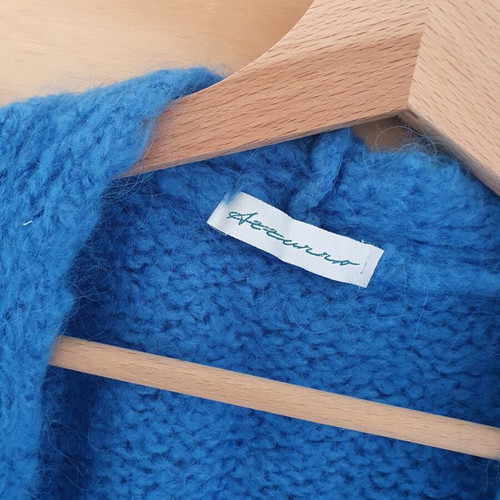 Blue cardigan like new, size One Size