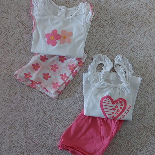 Orchestra summer clothing sets for 12 months, like new, 2 sets