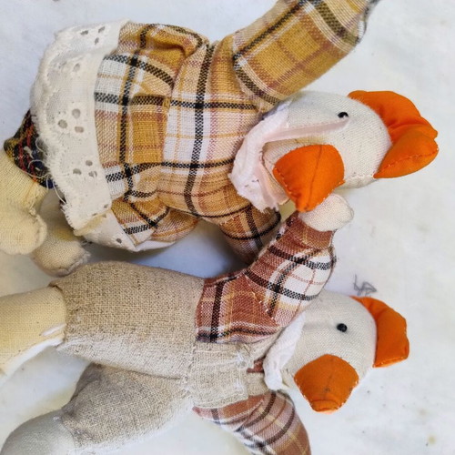 Set of 2 plush toys