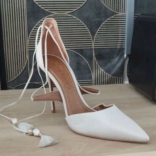 Carrano bridal sandals size 39 like new, beige