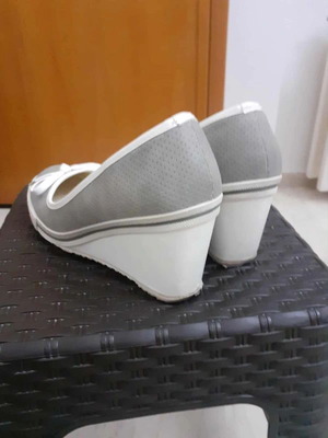 Clara Barson spring platforms like new, white and gray, size 37