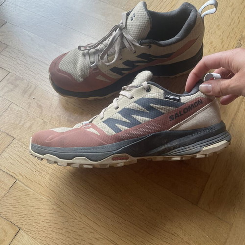 Salomon hiking shoes used, size 40, beige and orange