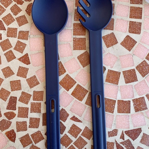 Tupperware set of 2 spoons new