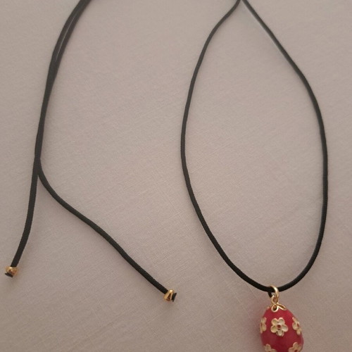Easter egg necklace like new, red and gold