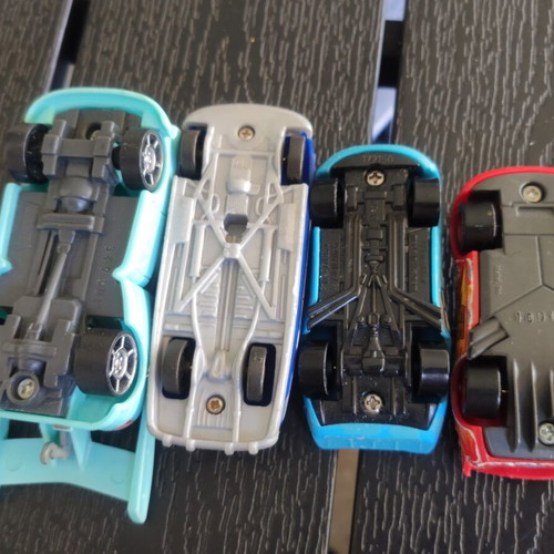 Cars plastic toy set used, pack of 4