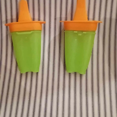 Ice pop molds like new, set of 6 pieces