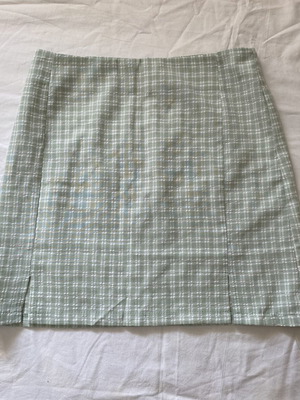 Shein mini skirt like new, light green and white with front slits