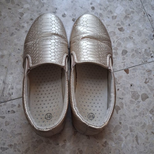 Slip-on shoes used, women's gold snakeskin embossed leather, size 38