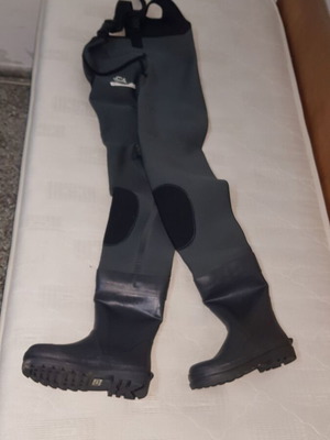 Cannelle Waders new, 90% Neopren, waterproof, warm, size 38-39