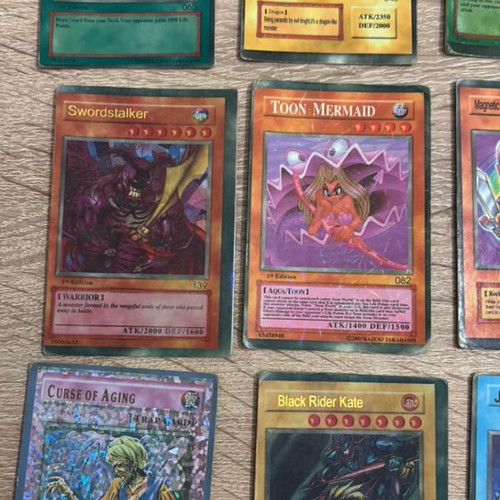 Yugioh cards used, pack of 18 glossy vintage collection