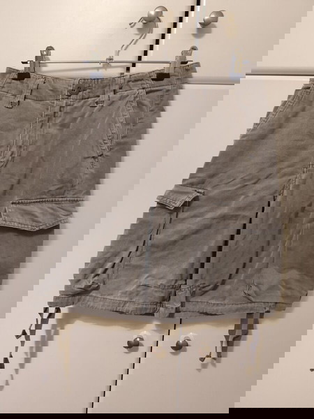 Pull & bear eur34 cargo βερμούδα