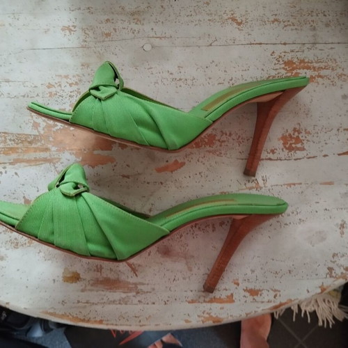 Mule Danos green sandals like new, size 39