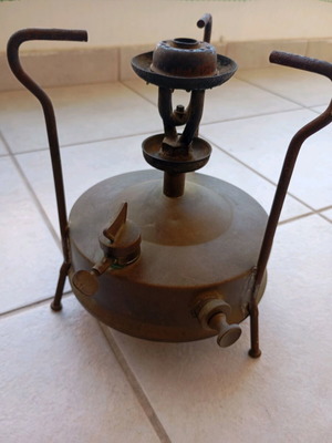 Bat old gas stove used, made in Germany