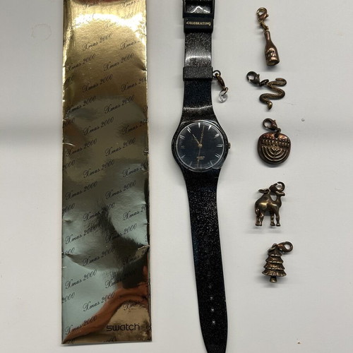 Swatch Gent X-Mas Special "WORLD PARTY" watch like new, black with charms
