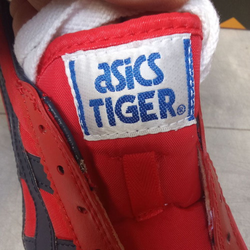 Asics Tiger Blue Red Ambassador Lady Shoes size 37.5 like new
