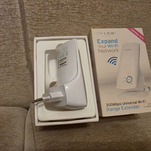 TP-Link 300Mbps Wi-Fi Extender new in box