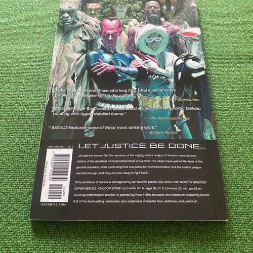 Justice Vol. 2 comic like new, English