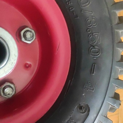 Wheel for heavy-duty transport cart like new
