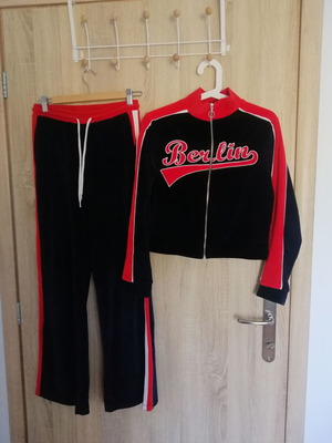 Stradivarius velour tracksuit set new size S-M blue
