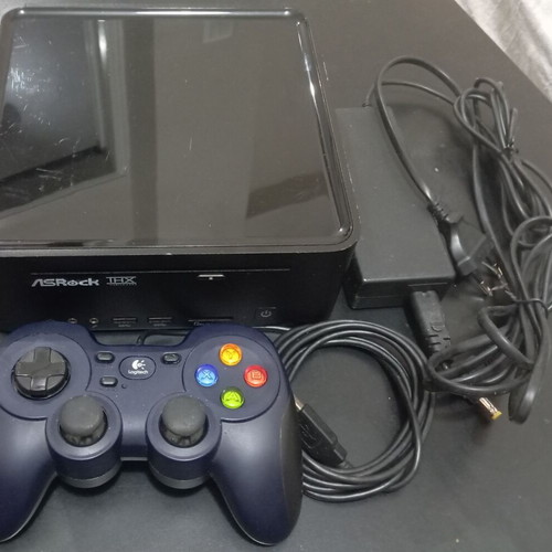 Mini PC retro gaming console with Intel Core i5 and Logitech F310 controller